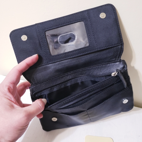 Soft Leather Wallet/Organizer - O/S - Picture 2 of 9